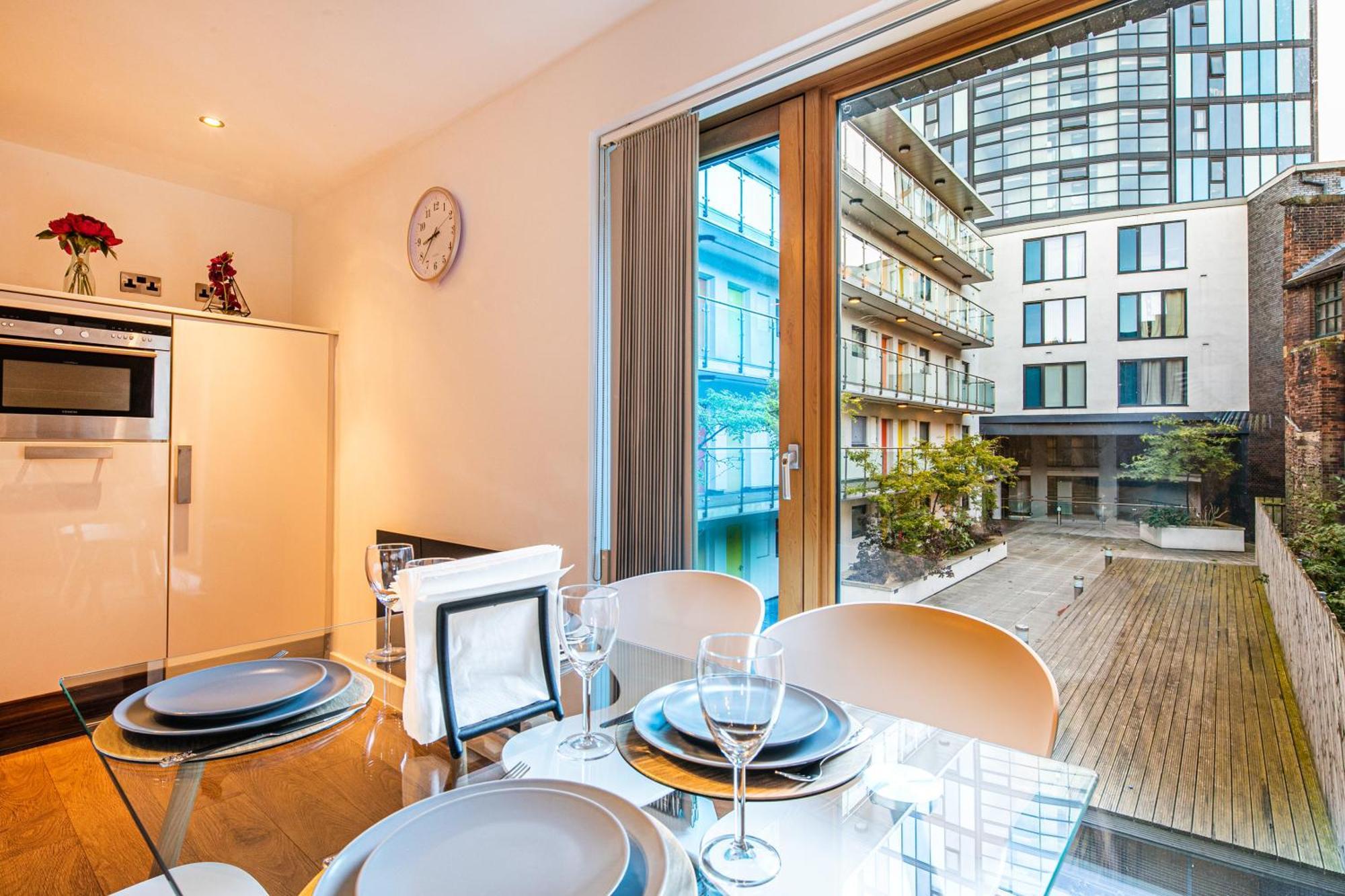 Stylish 2 Bed Apt 18 - City Centre, Free Parking, Espresso Machine & Netflix - Hosted By Stay Host Save Sheffield Extérieur photo
