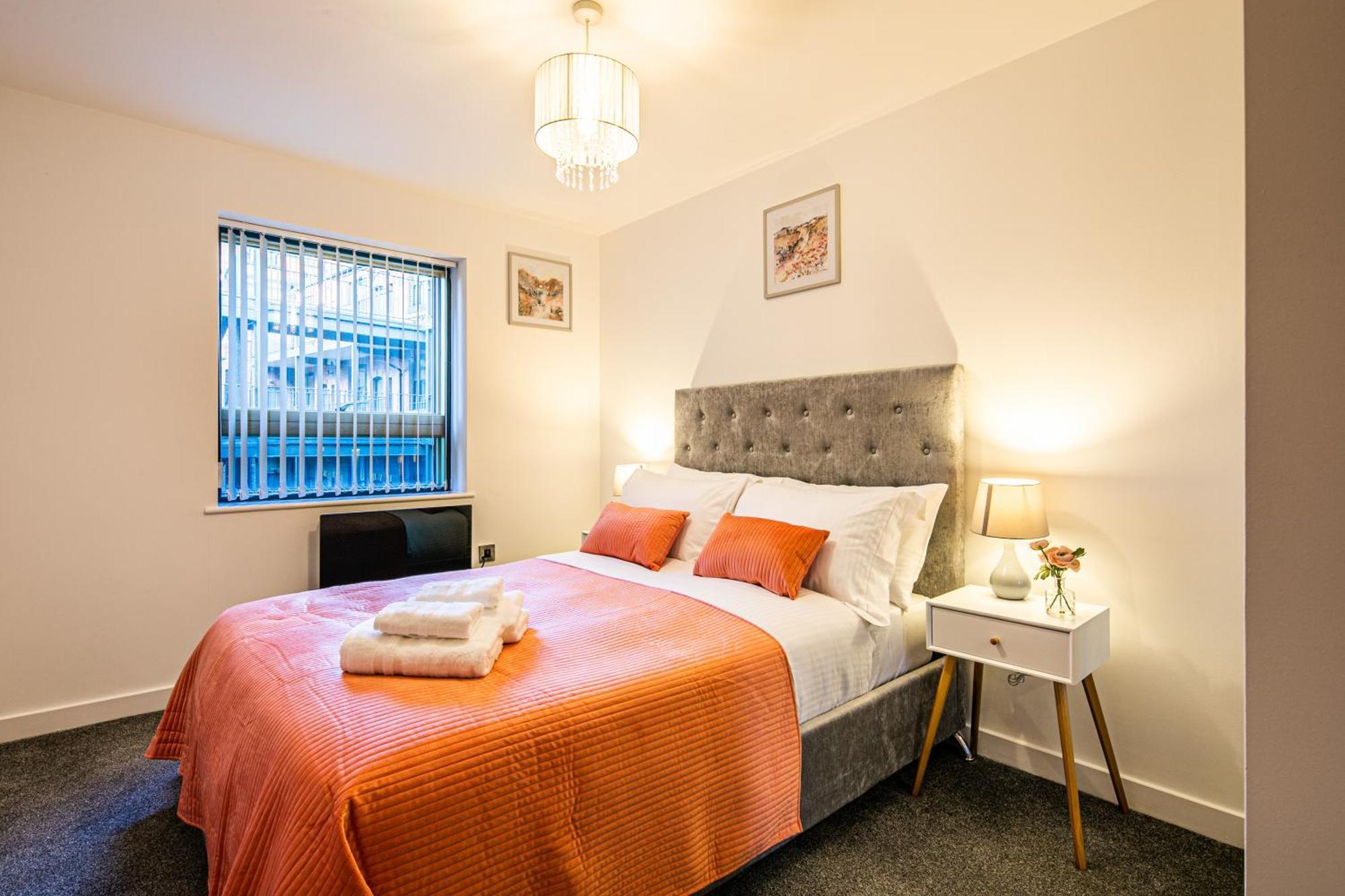 Stylish 2 Bed Apt 18 - City Centre, Free Parking, Espresso Machine & Netflix - Hosted By Stay Host Save Sheffield Extérieur photo