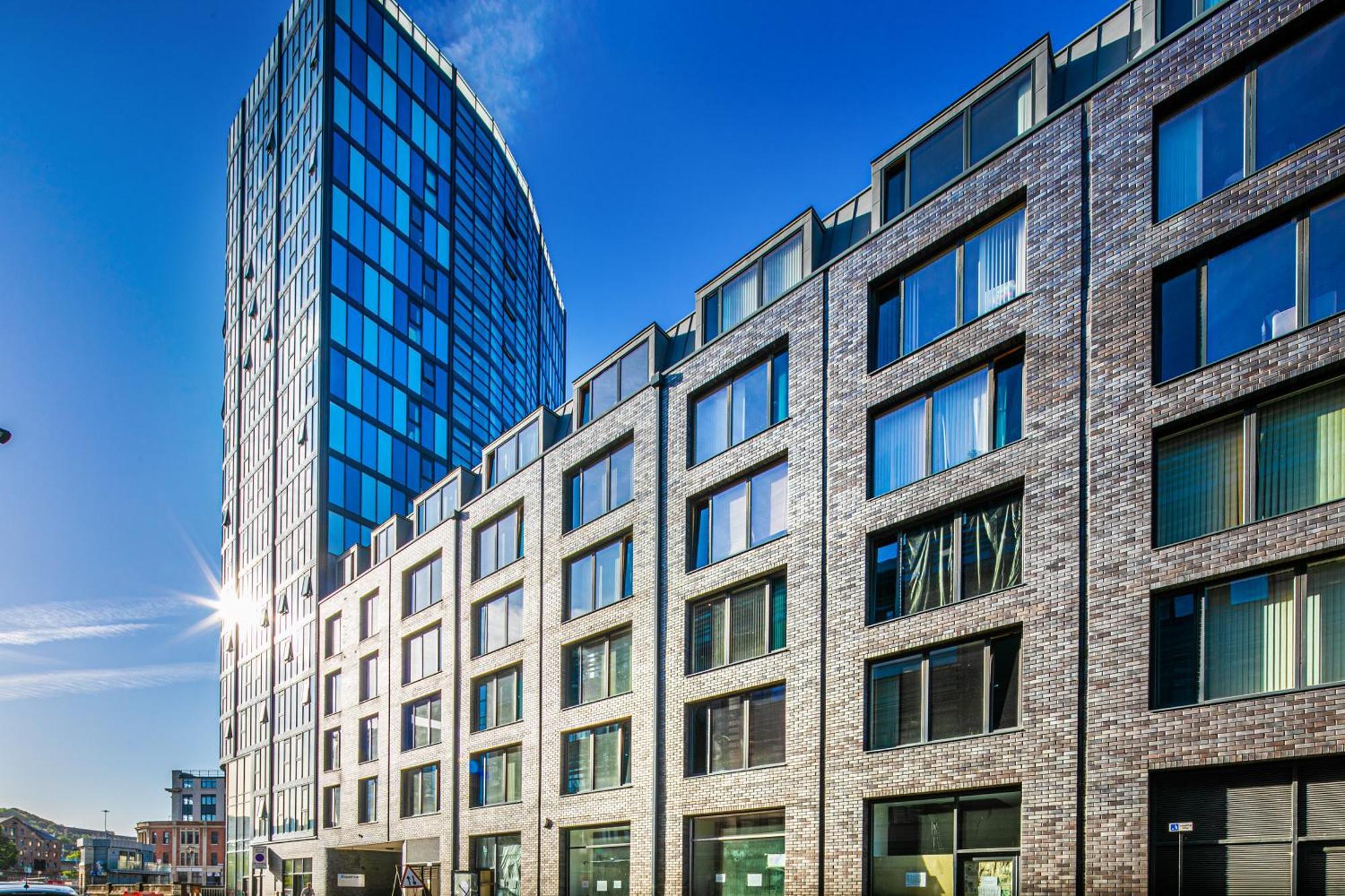Stylish 2 Bed Apt 18 - City Centre, Free Parking, Espresso Machine & Netflix - Hosted By Stay Host Save Sheffield Extérieur photo