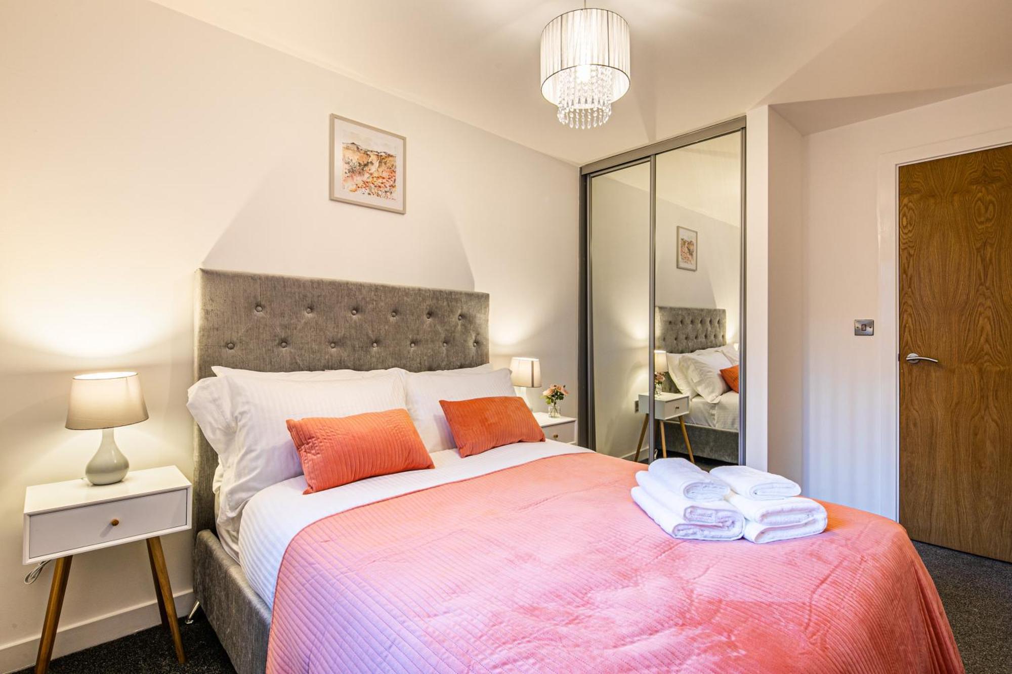 Stylish 2 Bed Apt 18 - City Centre, Free Parking, Espresso Machine & Netflix - Hosted By Stay Host Save Sheffield Extérieur photo