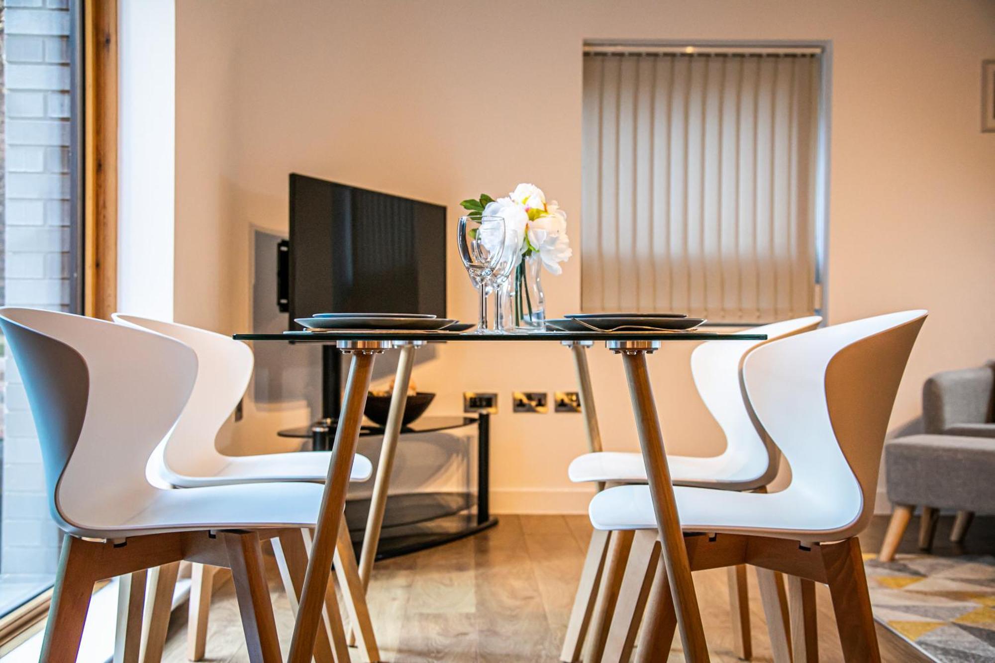 Stylish 2 Bed Apt 18 - City Centre, Free Parking, Espresso Machine & Netflix - Hosted By Stay Host Save Sheffield Extérieur photo