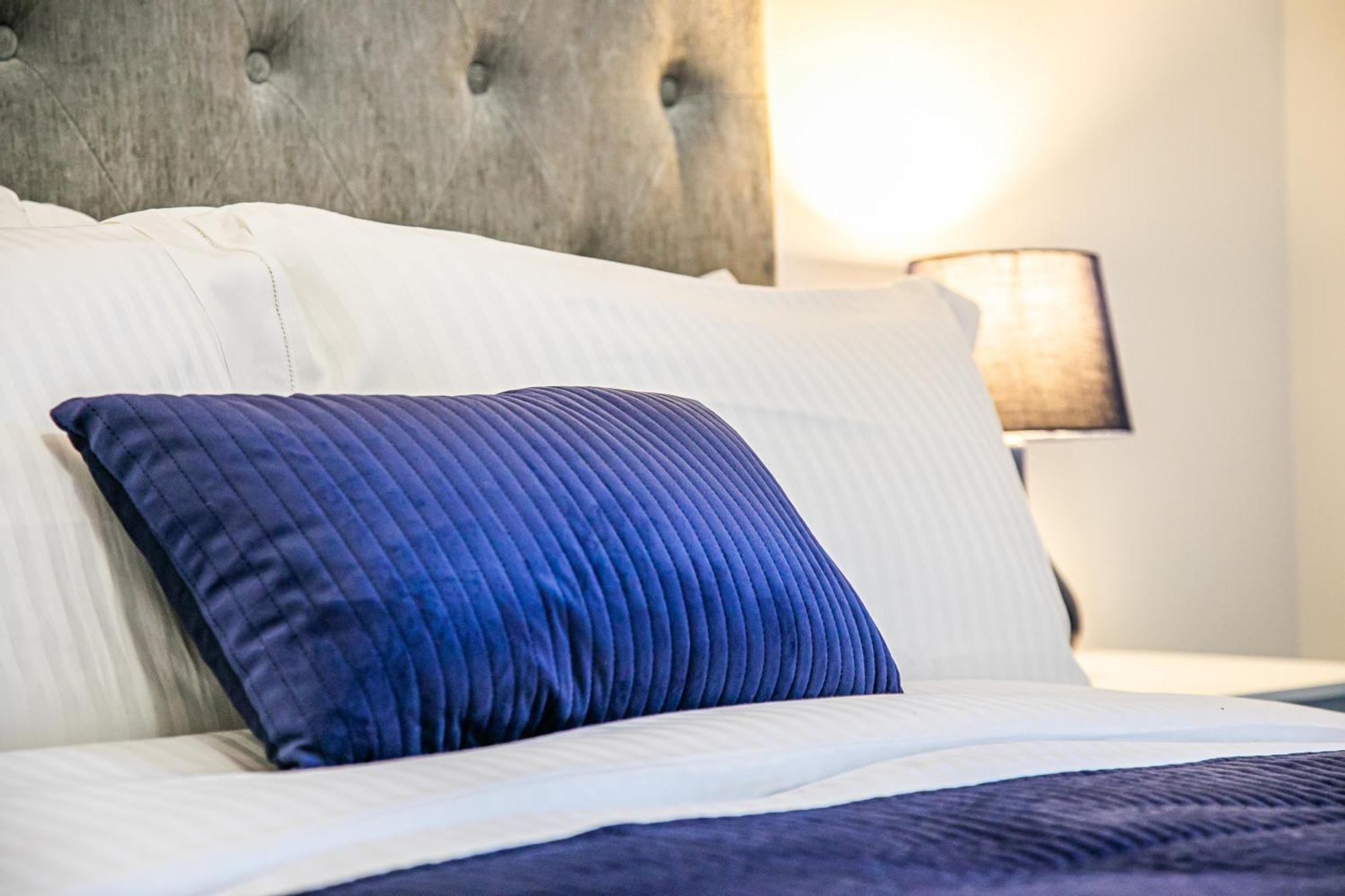 Stylish 2 Bed Apt 18 - City Centre, Free Parking, Espresso Machine & Netflix - Hosted By Stay Host Save Sheffield Extérieur photo